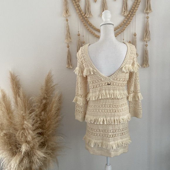 Volcom cream crochet mini dress tiered fringe low back cocoknit vacation medium - Picture 4 of 16